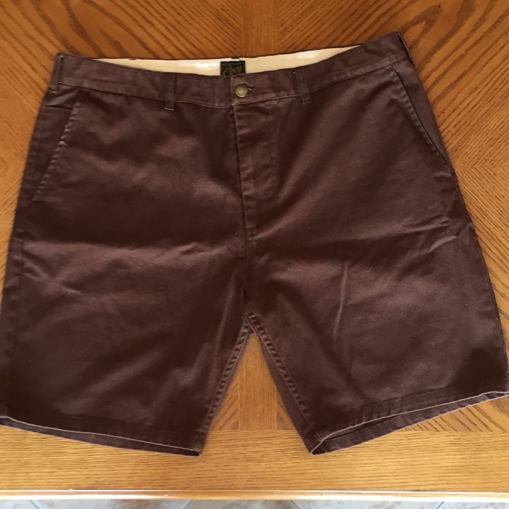 Men’s shorts size 38, Brown.